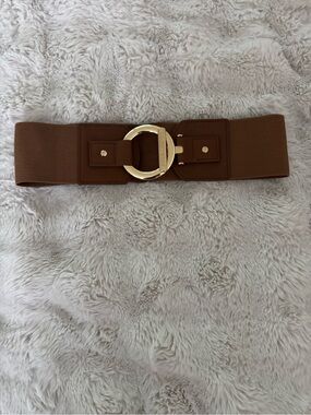 Vince Camuto Brown Elastic Belt with Gold Ring Buckle
